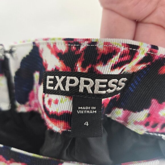 Express White Colorful Abstract Floral Lined Bubble Mini Skirt Size 4 - Picture 7 of 9